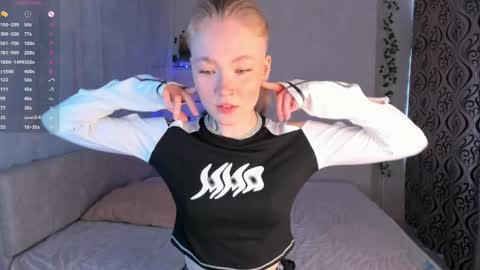 Snapshot of melodievejar chatting on April 2026 04:26:02 AM melodievejar online show from April 2026 04:26:02 AM