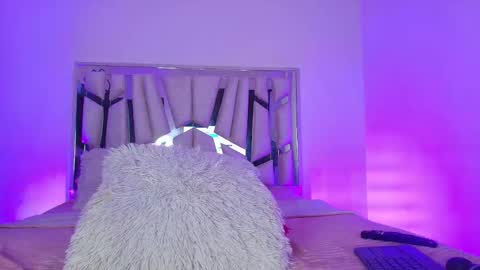    online show from November 2025 08:22:01 PM