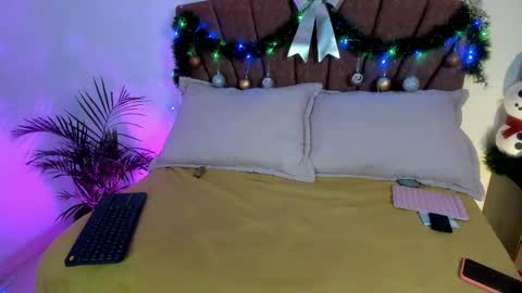  Leslie  online show from December 2025 11:17:01 AM