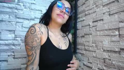 Snapshot of melody_hils chatting on January 2025 12:39:02 PM MELODY HILS online show from January 2025 12:39:02 PM