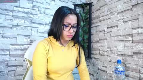 Snapshot of melody_hils chatting on January 2025 12:19:02 PM MELODY HILS online show from January 2025 12:19:02 PM