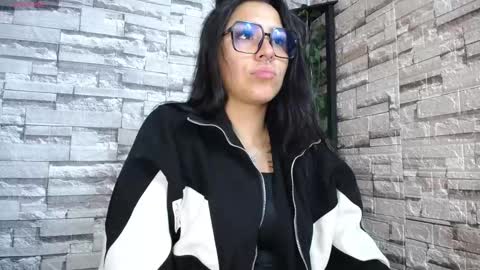 Snapshot of melody_hils chatting on January 2025 01:09:01 PM MELODY HILS online show from January 2025 01:09:01 PM