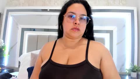 Snapshot of melodycharlotte chatting on November 2025 08:44:01 PM melodycharlotte online show from November 2025 08:44:01 PM