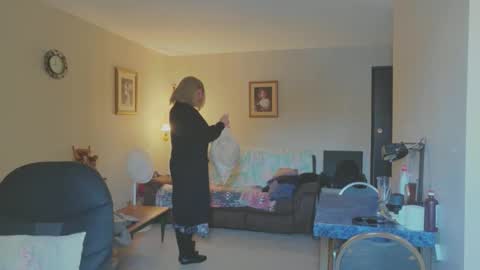 Melody online show from December 2025 06:24:02 PM