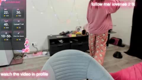 Snapshot of melonipinkbb chatting on December 2024 05:10:01 PM MELONI online show from December 2024 05:10:01 PM