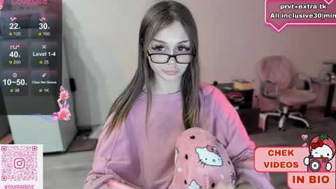 Snapshot of melonipinkbb chatting on January 2025 02:35:02 AM MELONI online show from January 2025 02:35:02 AM