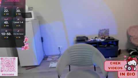 Snapshot of melonipinkbb chatting on February 2025 01:40:01 AM MELONI online show from February 2025 01:40:01 AM