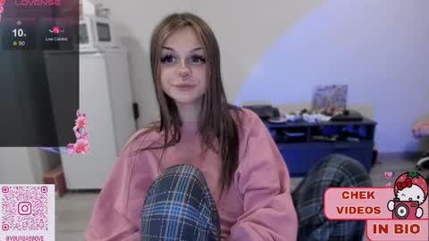 Snapshot of melonipinkbb chatting on February 2025 05:25:02 PM MELONI online show from February 2025 05:25:02 PM