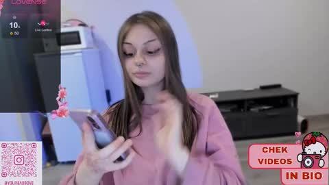 Snapshot of melonipinkbb chatting on March 2025 02:37:01 PM MELONI online show from March 2025 02:37:01 PM