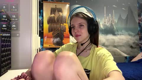 Hi Im Aria 18 years old online show from November 2025 01:10:02 PM