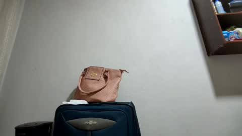 Snapshot of meltingdab chatting on February 2025 02:03:02 AM meltingdab online show from February 2025 02:03:02 AM