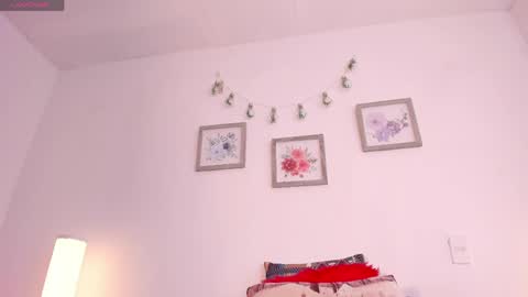 Snapshot of mely_rosee chatting on April 2026 12:28:02 PM online show from April 2026 12:28:02 PM