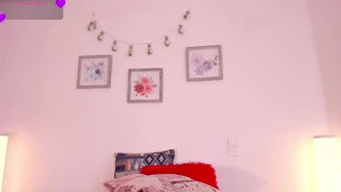 Snapshot of mely_rosee chatting on May 2026 12:23:02 PM online show from May 2026 12:23:02 PM