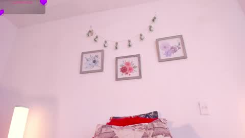 Snapshot of mely_rosee chatting on May 2026 12:22:02 PM online show from May 2026 12:22:02 PM