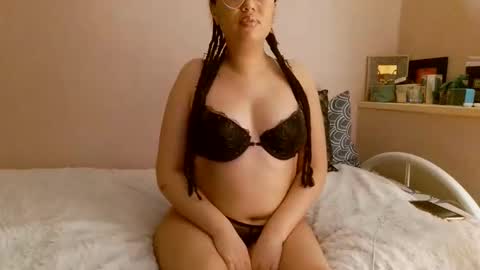 Snapshot of melyssaluv chatting on December 2025 02:17:01 AM Melyssaluv online show from December 2025 02:17:01 AM