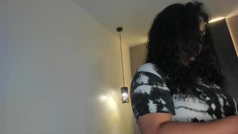  Memphis Williams  online show from November 2025 03:17:01 AM