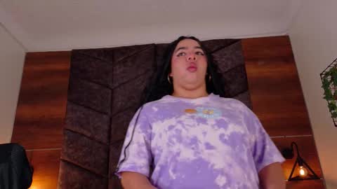  Memphis Williams  online show from December 2025 03:00:02 AM