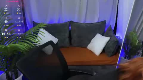 Snapshot of memymee_ chatting on June 2026 01:23:02 AM memymee_ online show from June 2026 01:23:02 AM