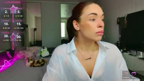 Snapshot of meow_moore chatting on May 2026 04:41:01 AM Megan online show from May 2026 04:41:01 AM