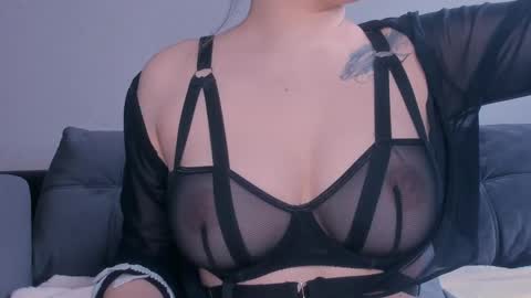 Snapshot of meow_rinnie chatting on April 2026 10:30:01 AM My links --- online show from April 2026 10:30:01 AM