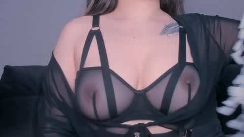 Snapshot of meow_rinnie chatting on April 2026 09:51:02 AM My links --- online show from April 2026 09:51:02 AM