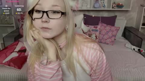 MeowkaKitty online show from March 2026 02:28:02 AM