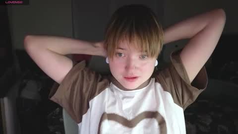 Snapshot of meowki4 chatting on December 2025 06:34:02 PM meowme online show from December 2025 06:34:02 PM