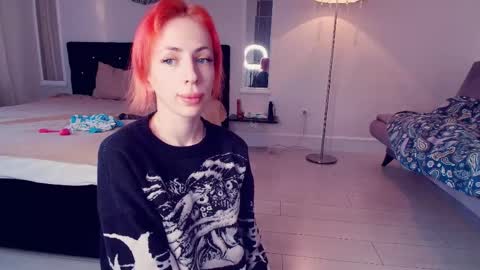 Snapshot of meowroslava chatting on May 2026 05:28:02 PM meowroslava online show from May 2026 05:28:02 PM