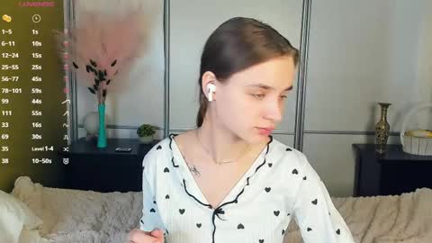 Julie online show from April 2026 07:53:01 AM