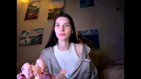 Snapshot of meralynn chatting on March 2026 05:35:01 PM LEVA online show from March 2026 05:35:01 PM