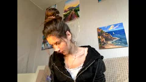 Snapshot of meralynn chatting on March 2026 10:26:01 AM LEVA online show from March 2026 10:26:01 AM