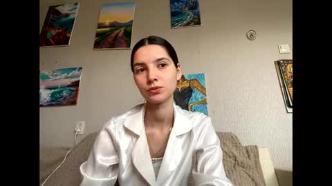 Snapshot of meralynn chatting on April 2026 09:40:01 AM LEVA online show from April 2026 09:40:01 AM