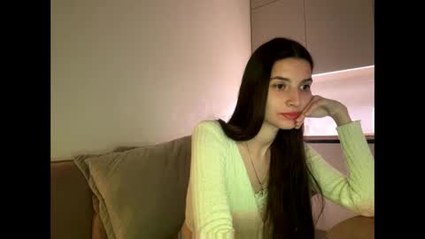 Snapshot of meralynn chatting on April 2026 07:26:01 PM LEVA online show from April 2026 07:26:01 PM