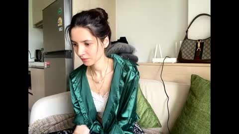 Snapshot of meralynn chatting on May 2026 07:50:02 AM LEVA online show from May 2026 07:50:02 AM
