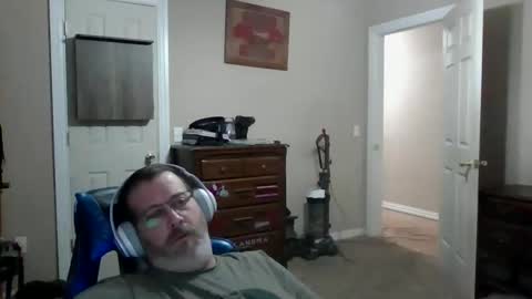 mercer1977 online show from November 2025 01:31:01 PM