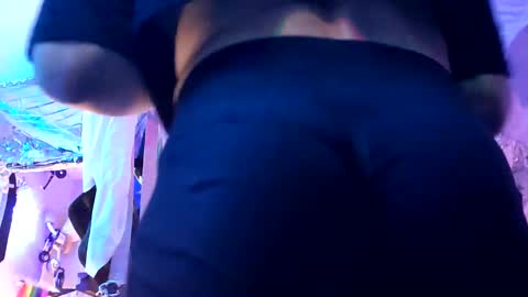 gurlnips online show from March 2025 02:10:02 AM