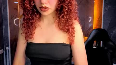 merida_b online show from December 2025 08:18:02 PM