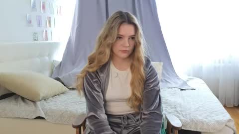 Snapshot of meridethstabley chatting on May 2026 04:42:01 AM Rita online show from May 2026 04:42:01 AM