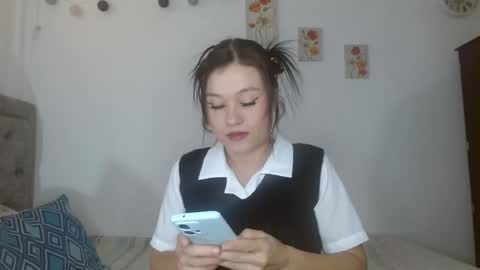 Snapshot of meriilyn_monroe724 chatting on April 2026 08:28:02 PM meriilyn_monroe724 online show from April 2026 08:28:02 PM