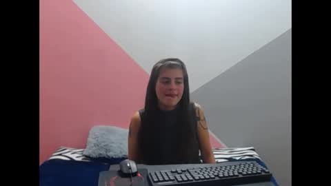 Snapshot of merily_duff chatting on November 2025 07:13:02 PM MERILY online show from November 2025 07:13:02 PM