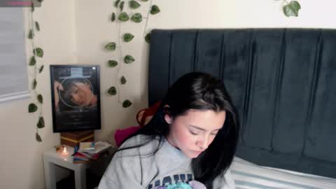 Merilyn  online show from September 2025 03:30:02 AM