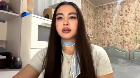 Enni online show from November 2025 04:39:01 PM