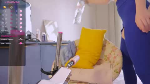 Stella online show from September 2025 08:25:02 AM