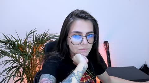 Meurif online show from February 2025 08:42:02 PM