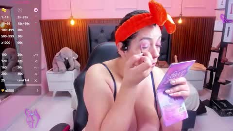 meylagia online show from November 2025 03:04:01 AM