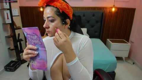 meylagia online show from November 2025 03:06:02 AM