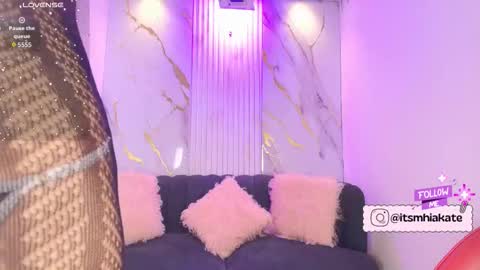 Mhia Kate online show from November 2025 12:05:01 PM