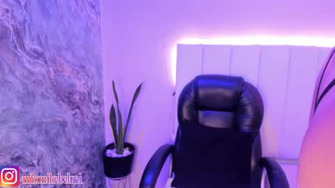 Snapshot of mhonikbelucci chatting on July 2026 11:48:01 AM MHONIK BELUCI online show from July 2026 11:48:01 AM