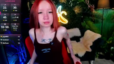 Mia online show from May 2026 09:27:01 PM