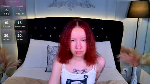 Snapshot of mi_mi_mia chatting on July 2026 06:10:02 PM Mia online show from July 2026 06:10:02 PM